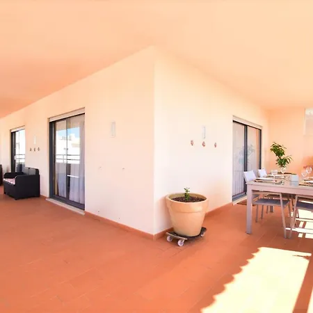 50 Penthouse Seaview Swiming Pool New Town